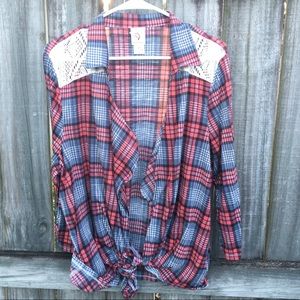Juniors Plus 3X Plaid tie-waist top pink & gray